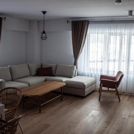 Eurocomfort Apartments Piatra Neamt Luaran gambar