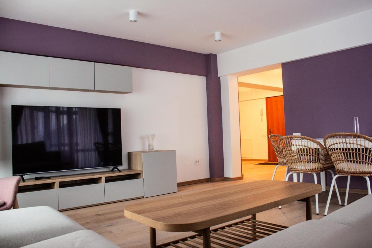 Eurocomfort Apartments Piatra Neamt Luaran gambar