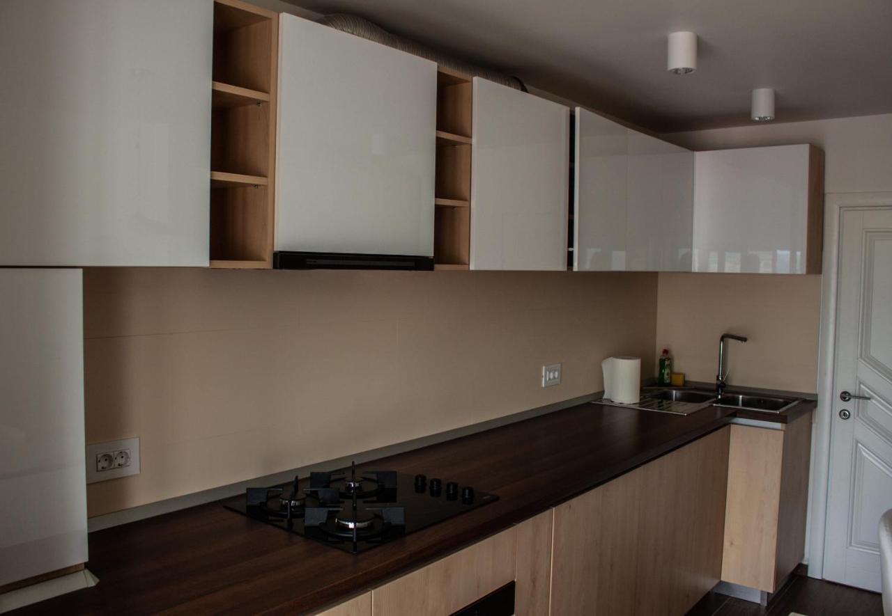 Eurocomfort Apartments Piatra Neamt Luaran gambar