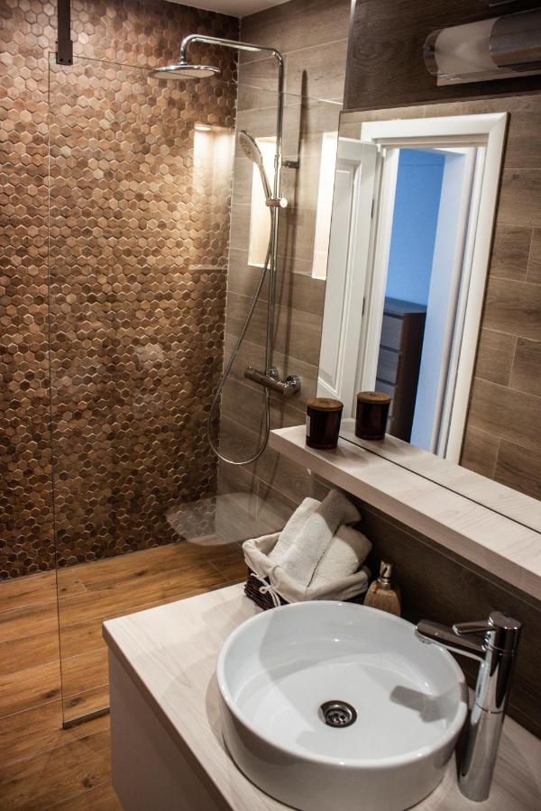 Eurocomfort Apartments Piatra Neamt Luaran gambar