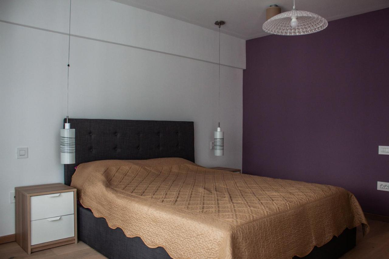 Eurocomfort Apartments Piatra Neamt Luaran gambar