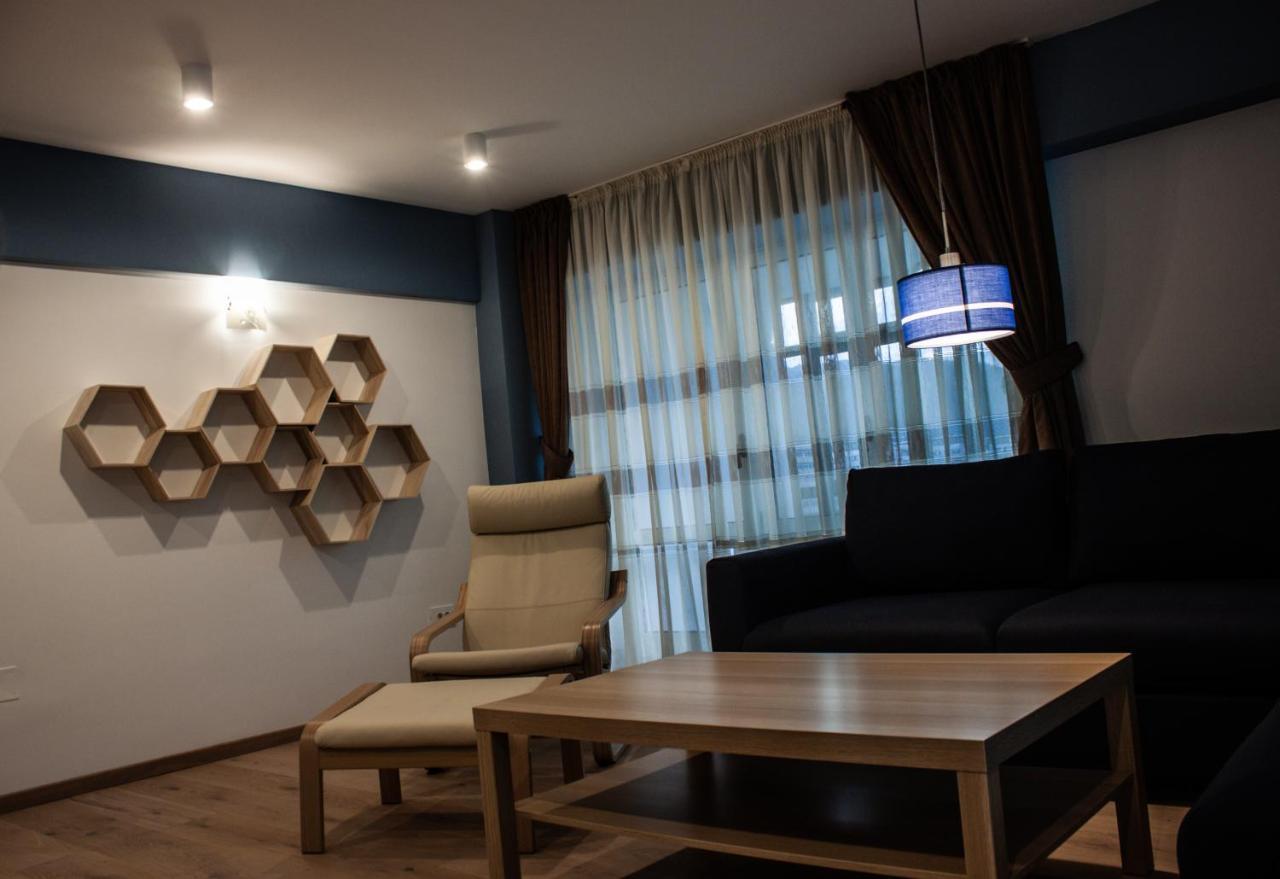 Eurocomfort Apartments Piatra Neamt Luaran gambar