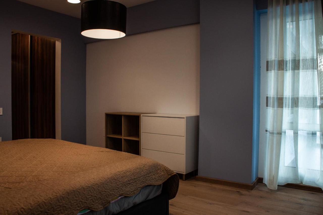 Eurocomfort Apartments Piatra Neamt Luaran gambar