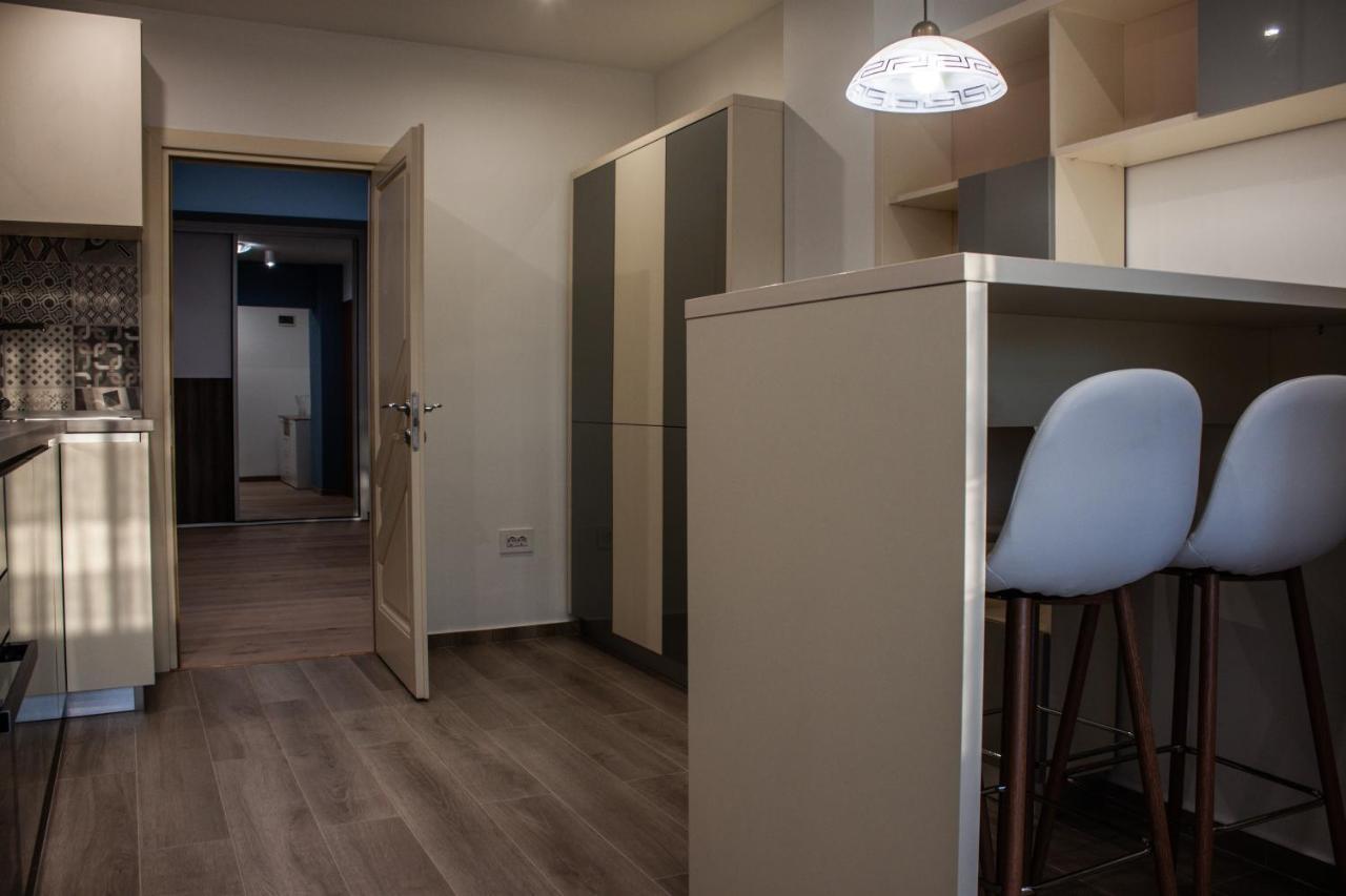Eurocomfort Apartments Piatra Neamt Luaran gambar