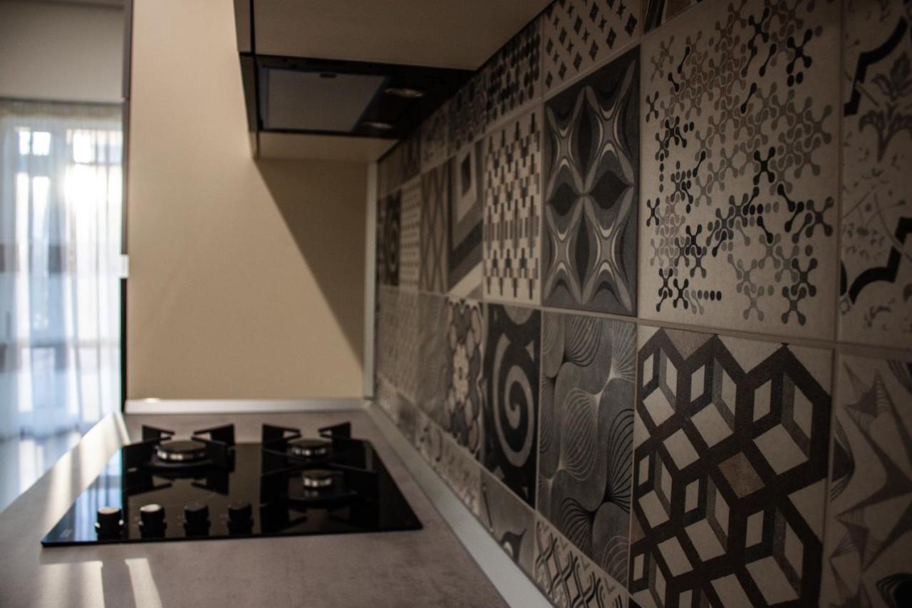 Eurocomfort Apartments Piatra Neamt Luaran gambar
