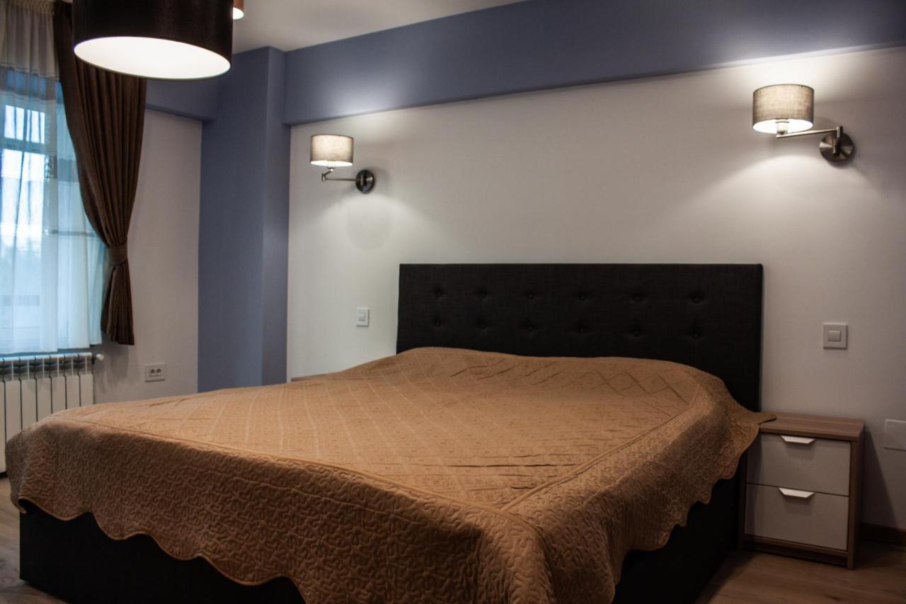 Eurocomfort Apartments Piatra Neamt Luaran gambar