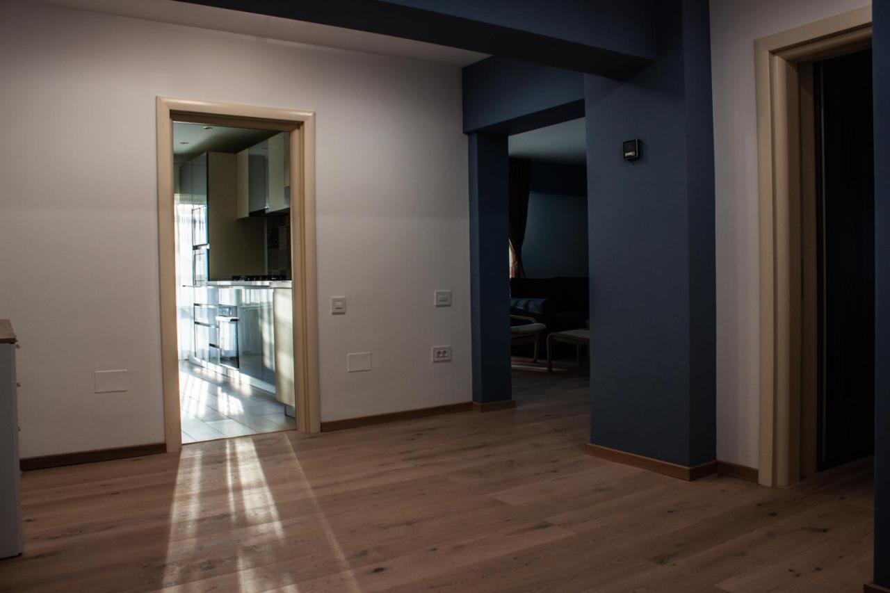 Eurocomfort Apartments Piatra Neamt Luaran gambar