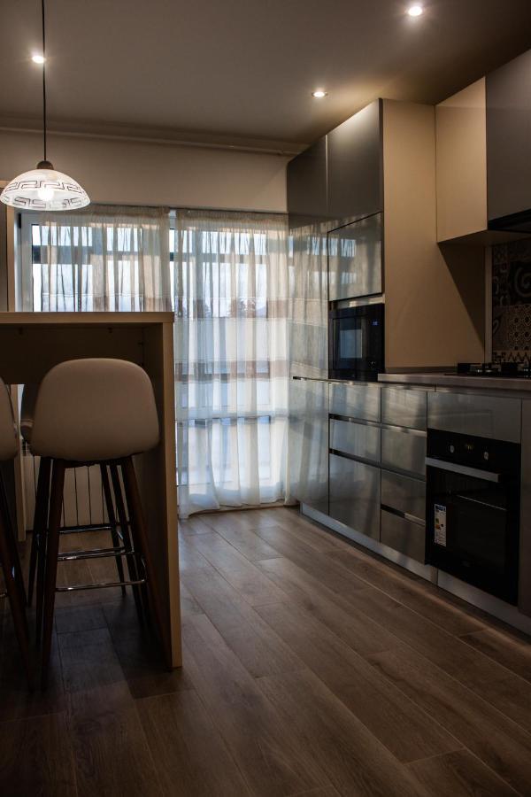Eurocomfort Apartments Piatra Neamt Luaran gambar