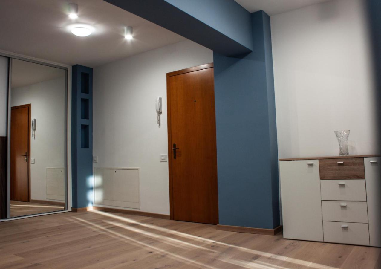 Eurocomfort Apartments Piatra Neamt Luaran gambar